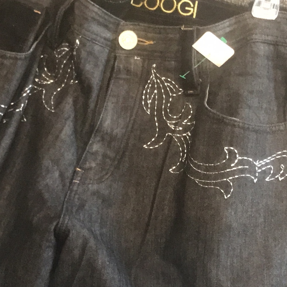Coogi - Picture 6 of 10
